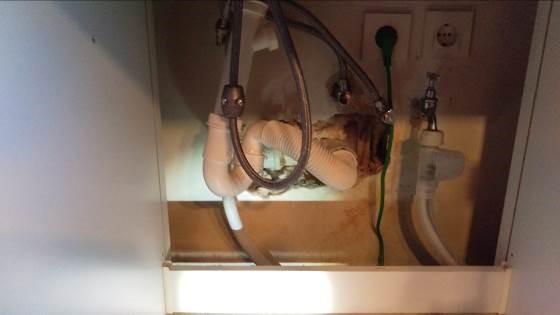 Wasserschaden_in_Hilgermissen_27327_Martfeld_Leckage_in_Warmwasserleitung_Ortung_mit_Druckverlust_Leckortung_1